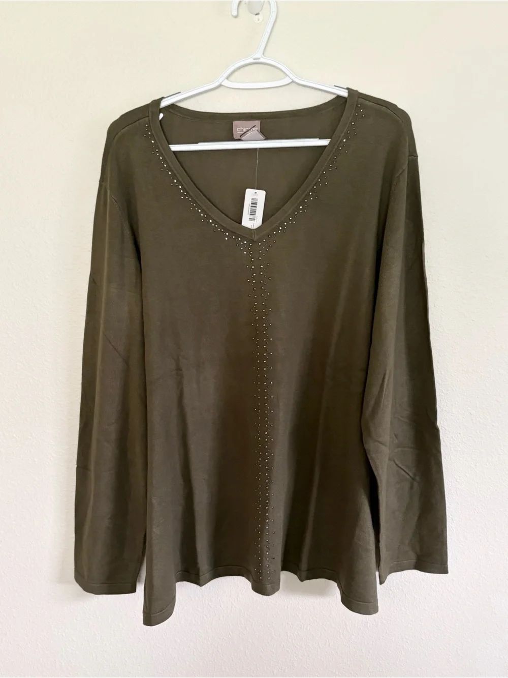 NWT Chicos Green Embellished V-neck Pullover Sweater Shirt Comfy Size 4